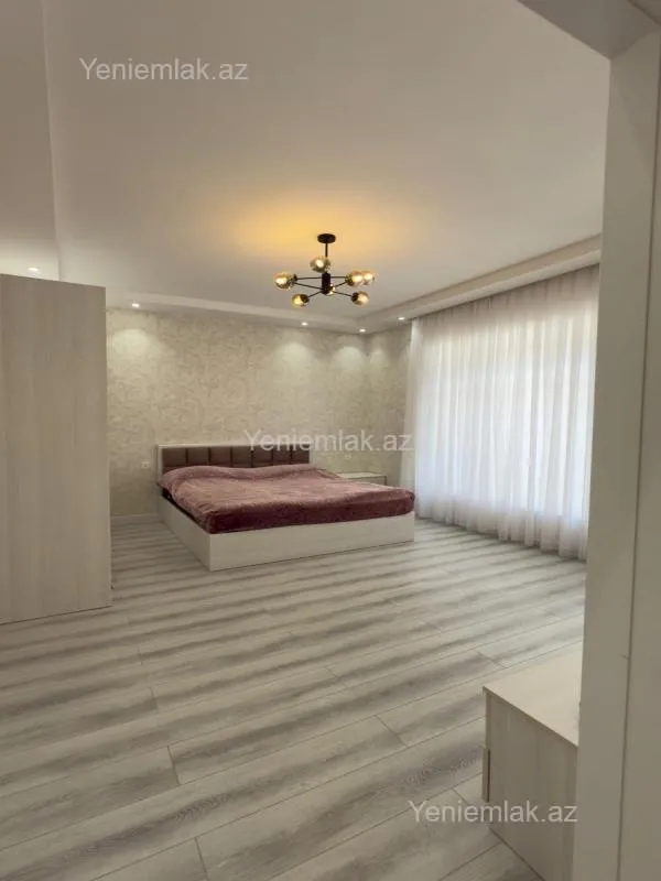 Satılır 5 otaqlı həyət evi 140 m²