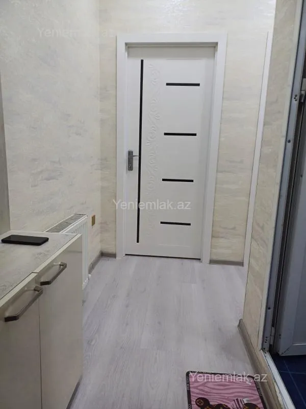 Satılır 2 otaqlı köhnə tikili 65 m²