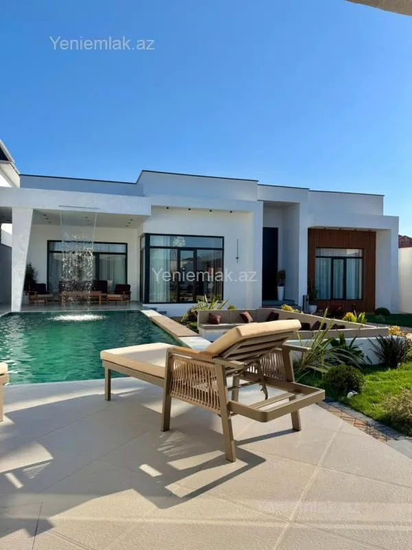 Satılır 5 otaqlı həyət evi 250 m²