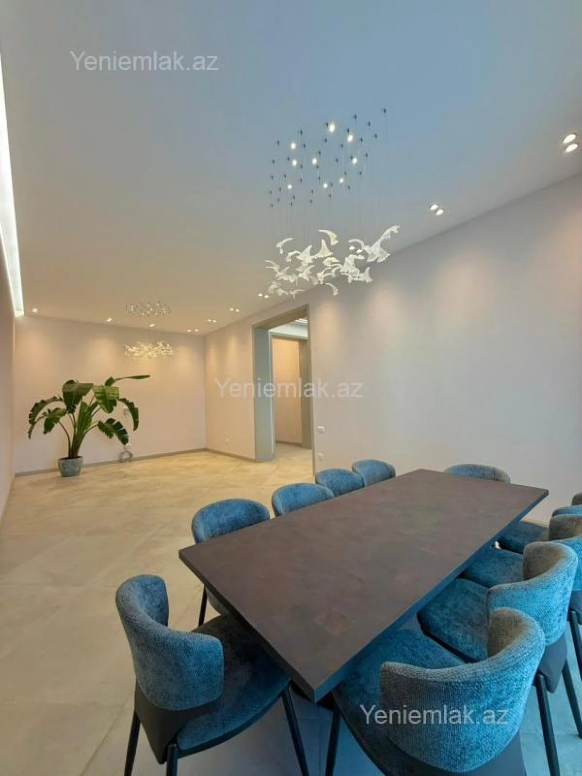 Satılır 5 otaqlı həyət evi 250 m²