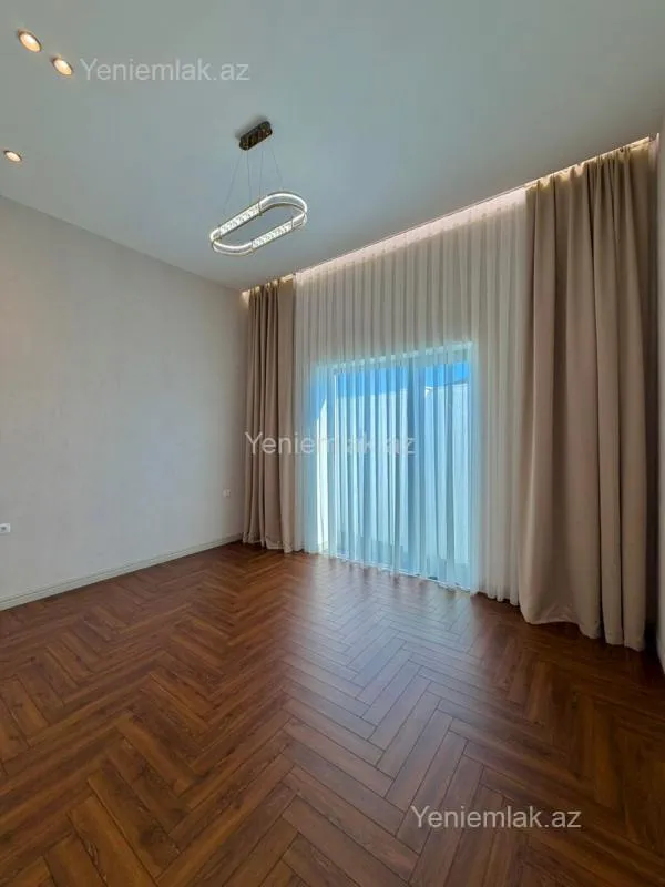 Satılır 5 otaqlı həyət evi 250 m²