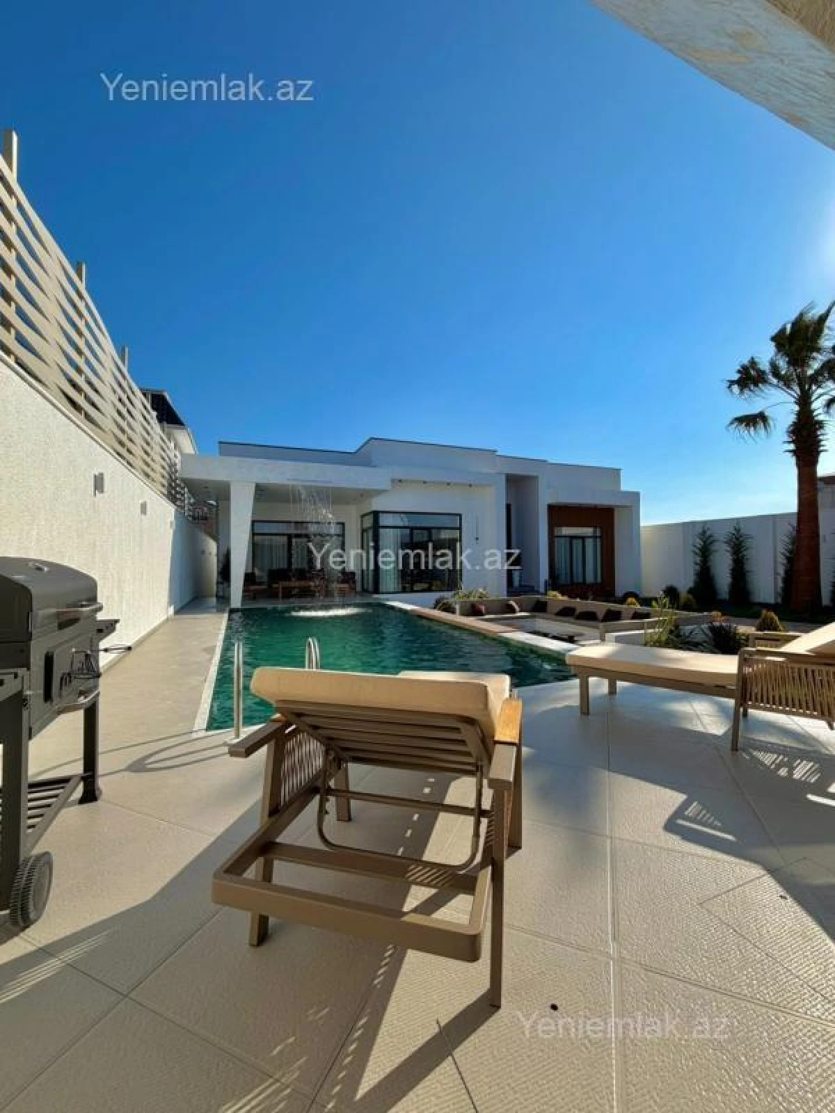 Satılır 5 otaqlı həyət evi 250 m²