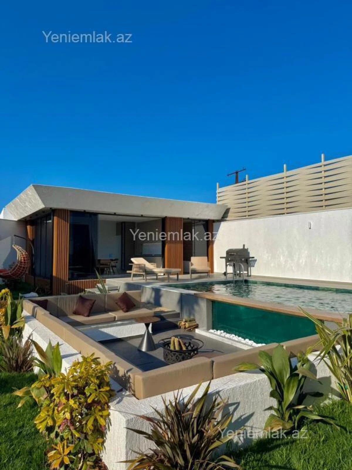 Satılır 5 otaqlı həyət evi 250 m²