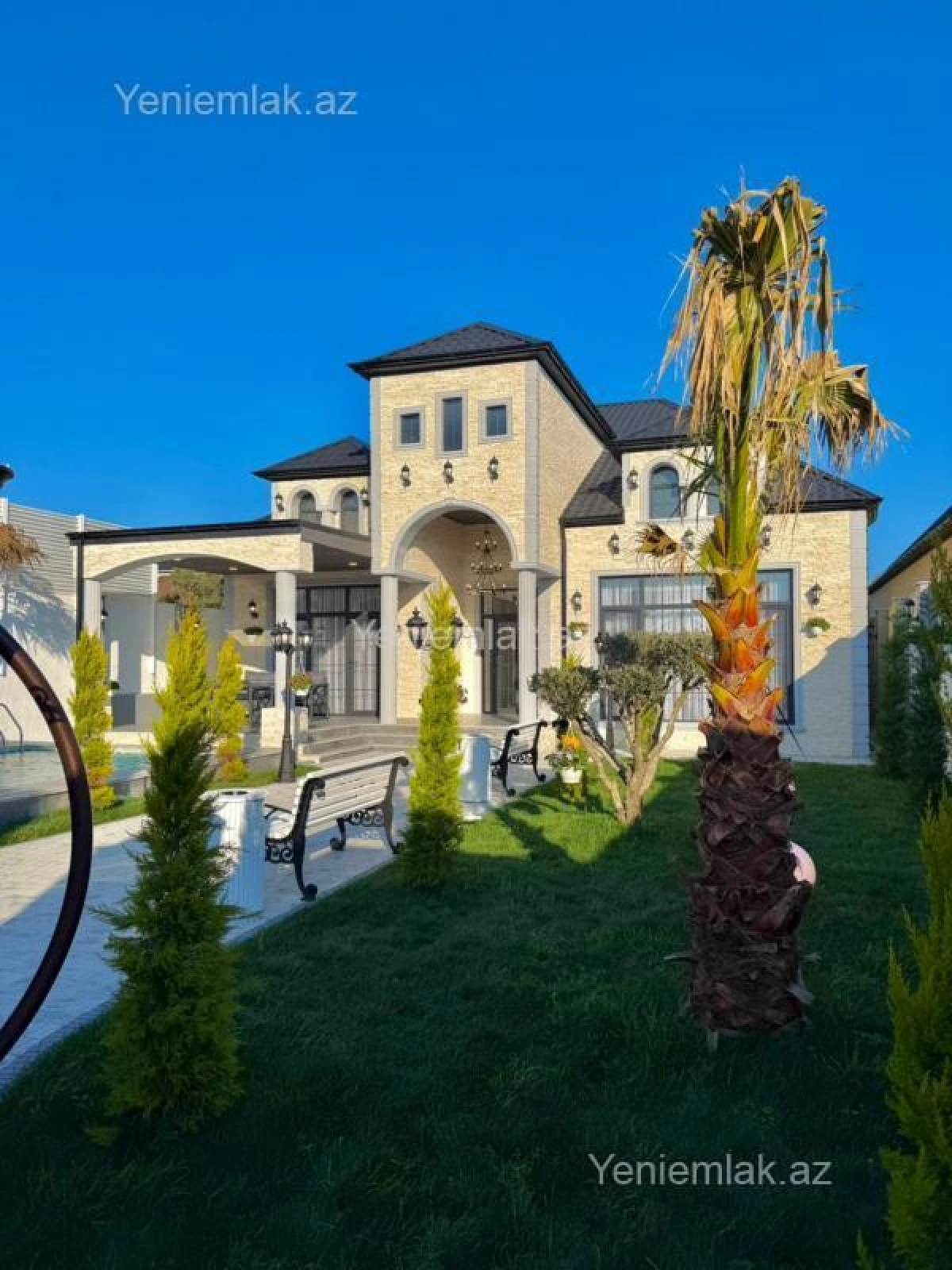 Satılır 5 otaqlı həyət evi 240 m²