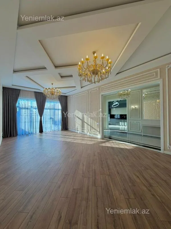 Satılır 5 otaqlı həyət evi 240 m²