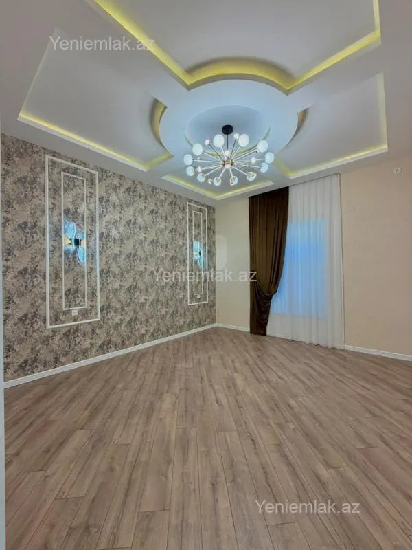 Satılır 5 otaqlı həyət evi 240 m²