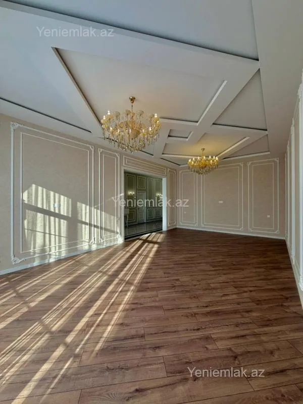 Satılır 5 otaqlı həyət evi 240 m²
