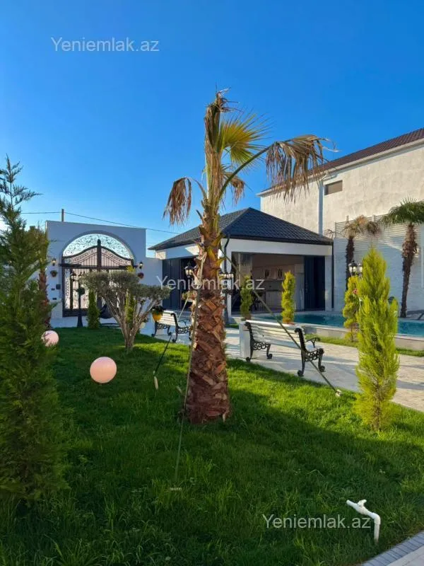 Satılır 5 otaqlı həyət evi 240 m²