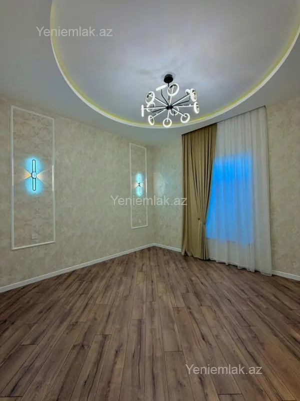 Satılır 5 otaqlı həyət evi 240 m²