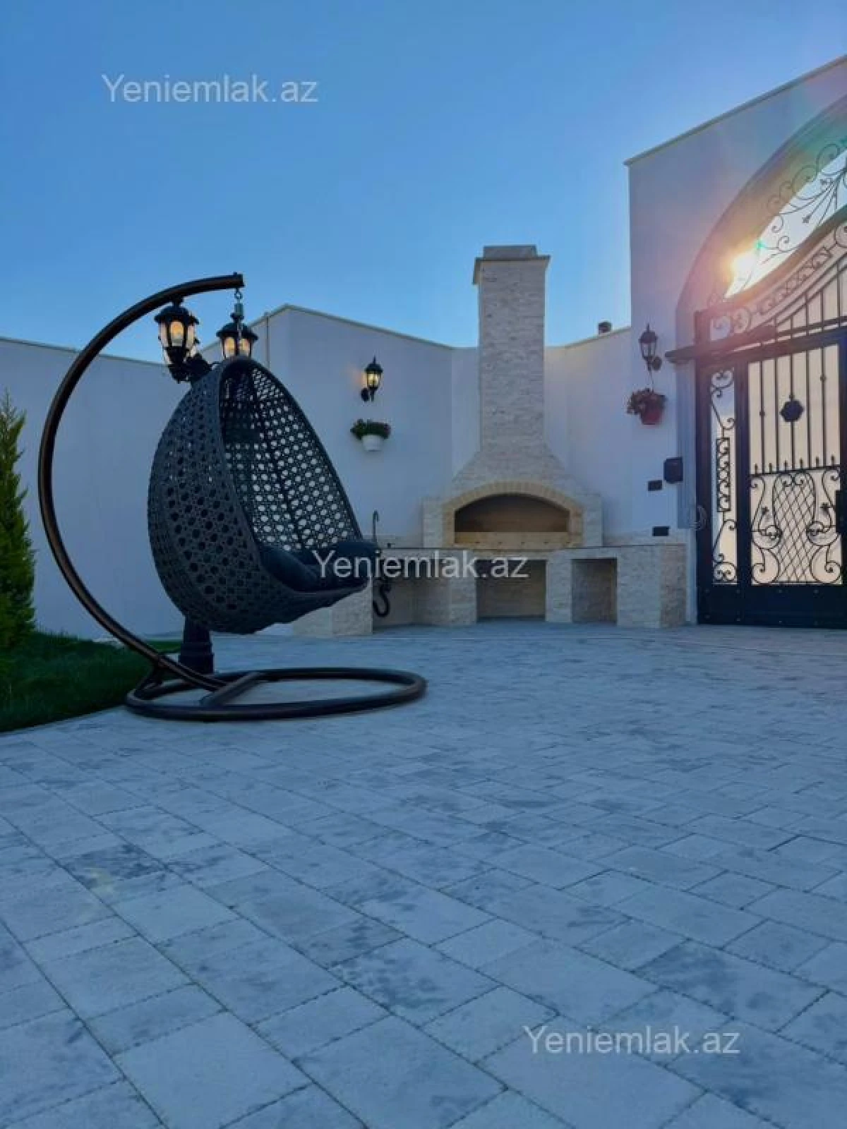 Satılır 5 otaqlı həyət evi 240 m²