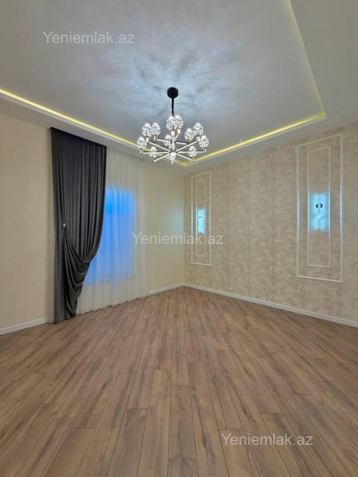 Satılır 5 otaqlı həyət evi 240 m²