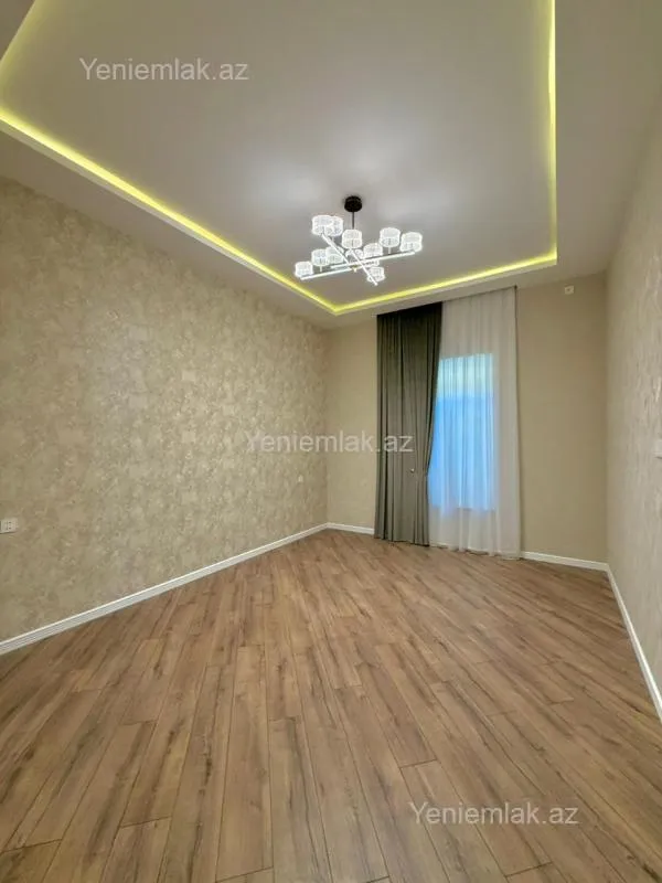 Satılır 5 otaqlı həyət evi 240 m²