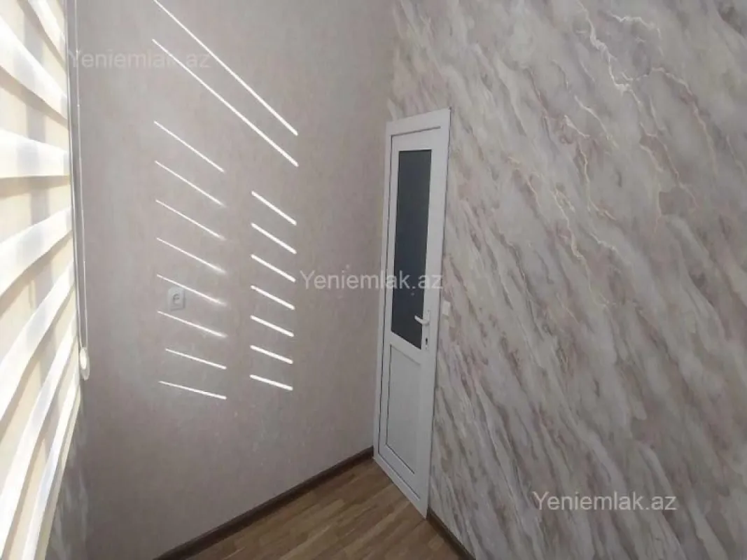 Satılır 2 otaqlı köhnə tikili 55 m²