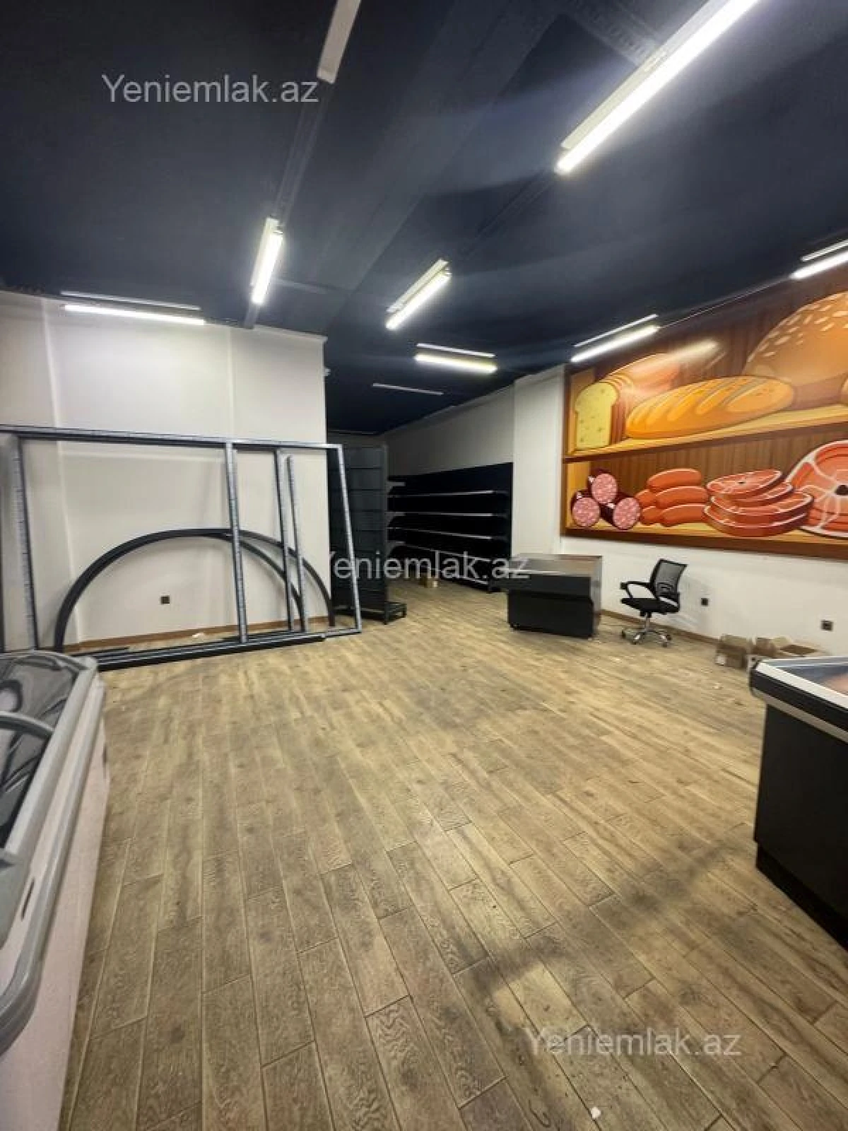 Satılır 4 otaqlı obyekt 90 m²