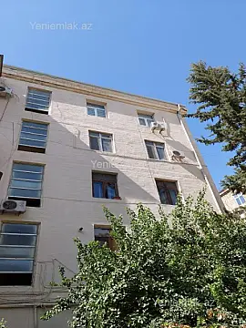 Satılır 1 otaqlı köhnə tikili 40 m²