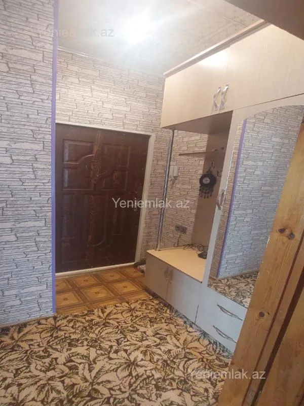 Satılır 1 otaqlı köhnə tikili 40 m²