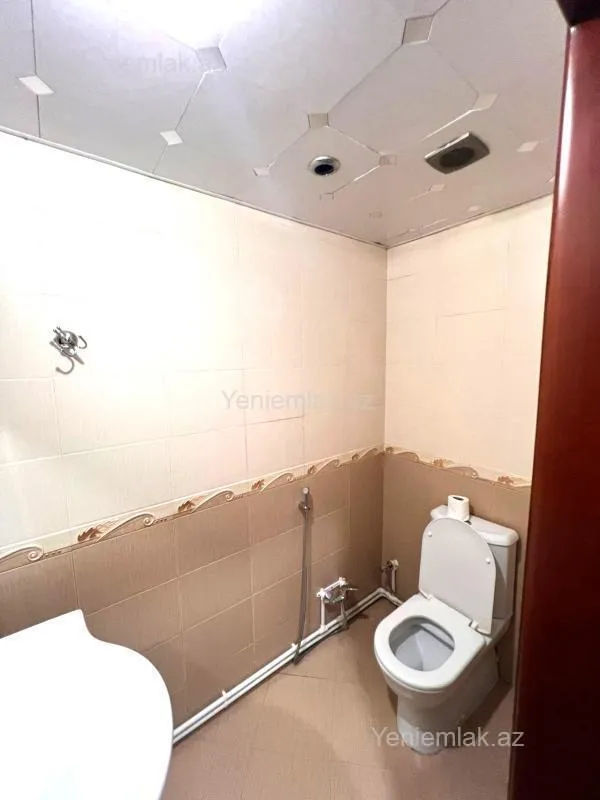 Satılır 3 otaqlı yeni tikili 125 m²