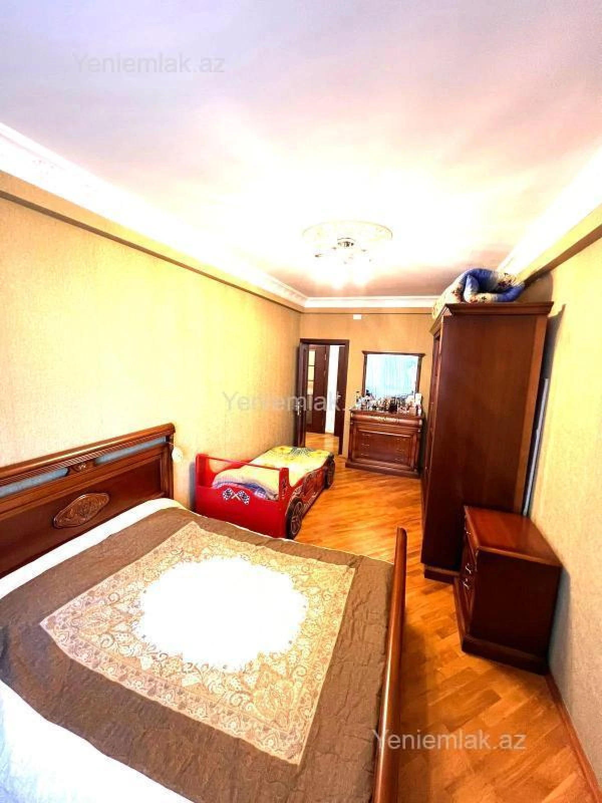 Satılır 3 otaqlı yeni tikili 125 m²