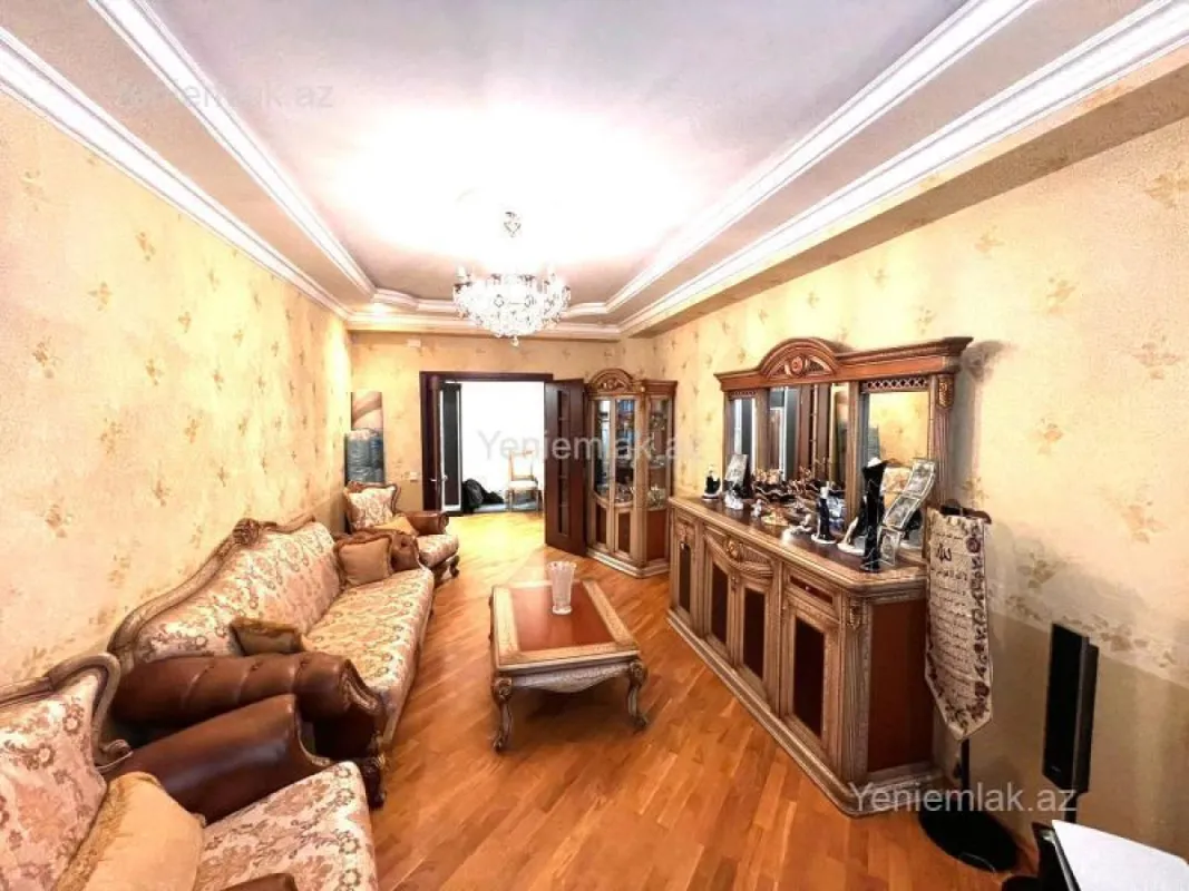 Satılır 3 otaqlı yeni tikili 125 m²