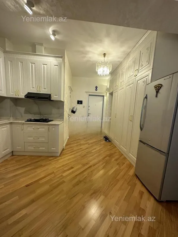 Satılır 2 otaqlı yeni tikili 72 m²