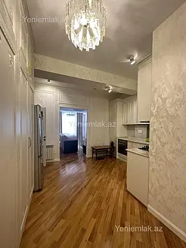 Satılır 2 otaqlı yeni tikili 72 m²