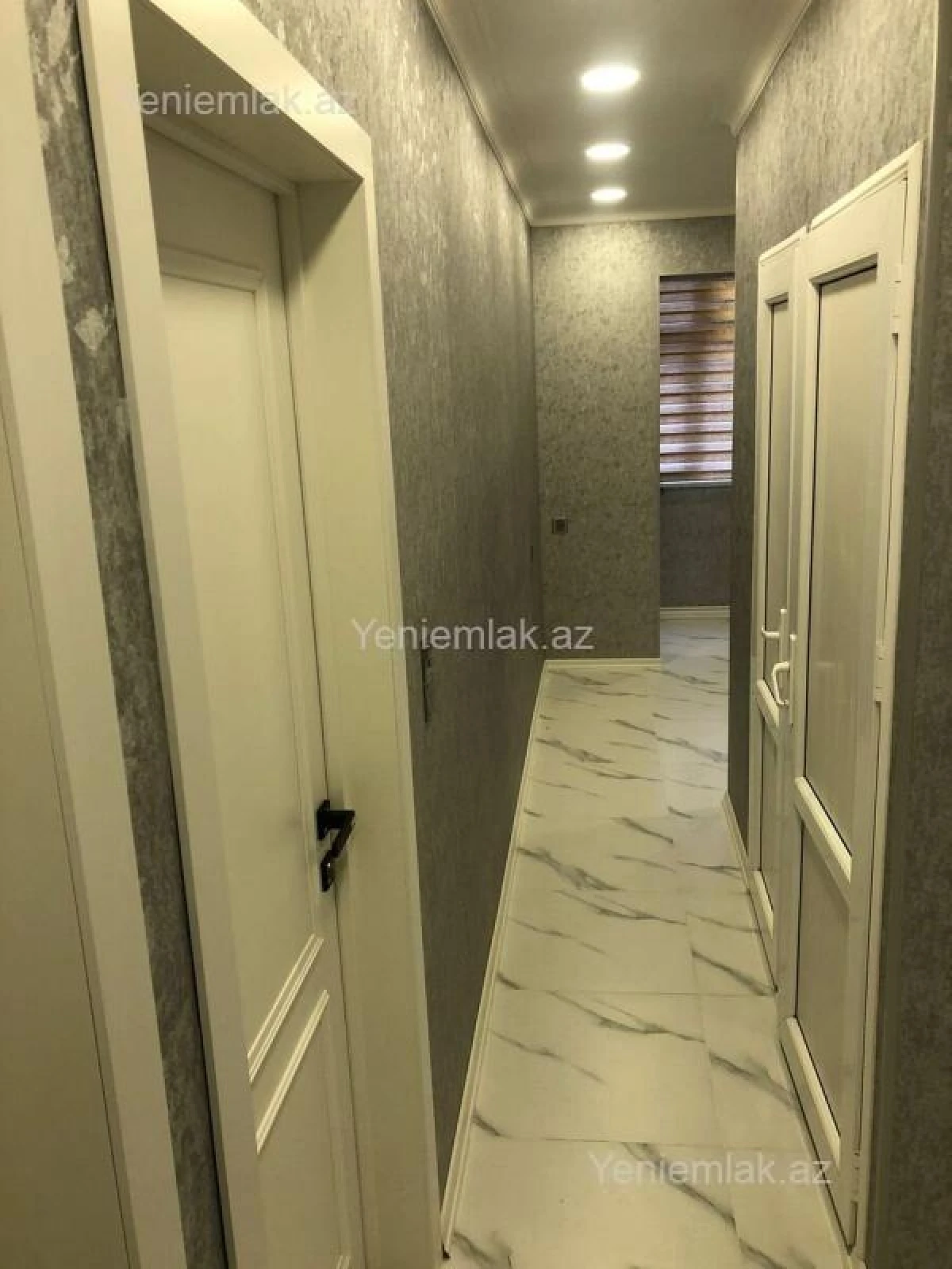 Satılır 3 otaqlı köhnə tikili 90 m²