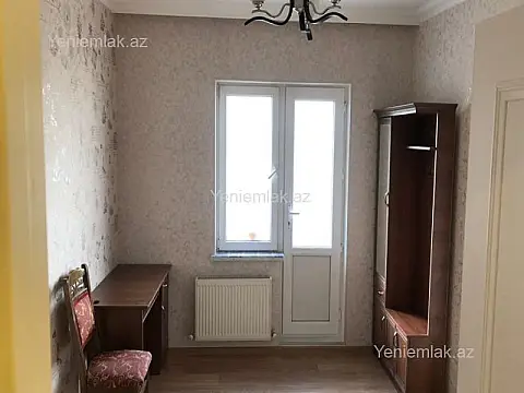 Satılır 3 otaqlı köhnə tikili 90 m²
