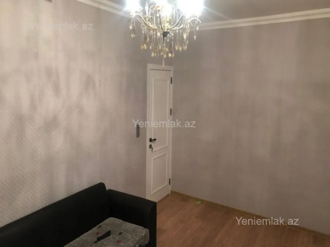 Satılır 3 otaqlı köhnə tikili 90 m²