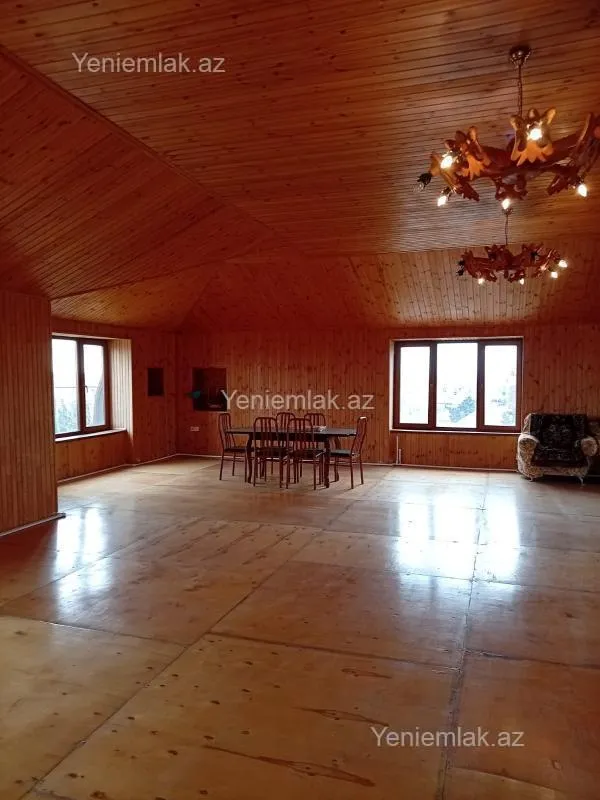Satılır 6 otaqlı həyət evi 400 m²