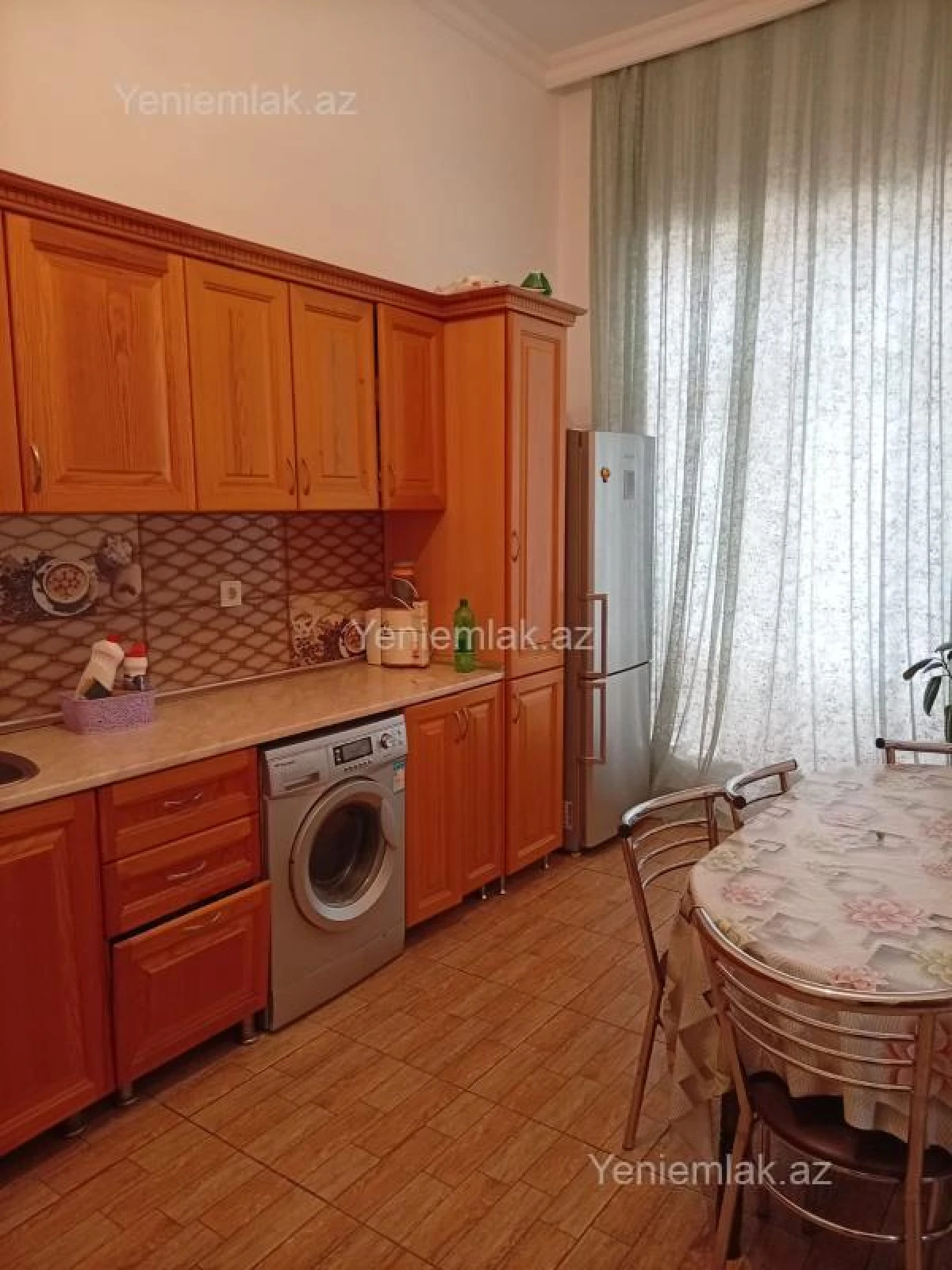Satılır 6 otaqlı həyət evi 400 m²