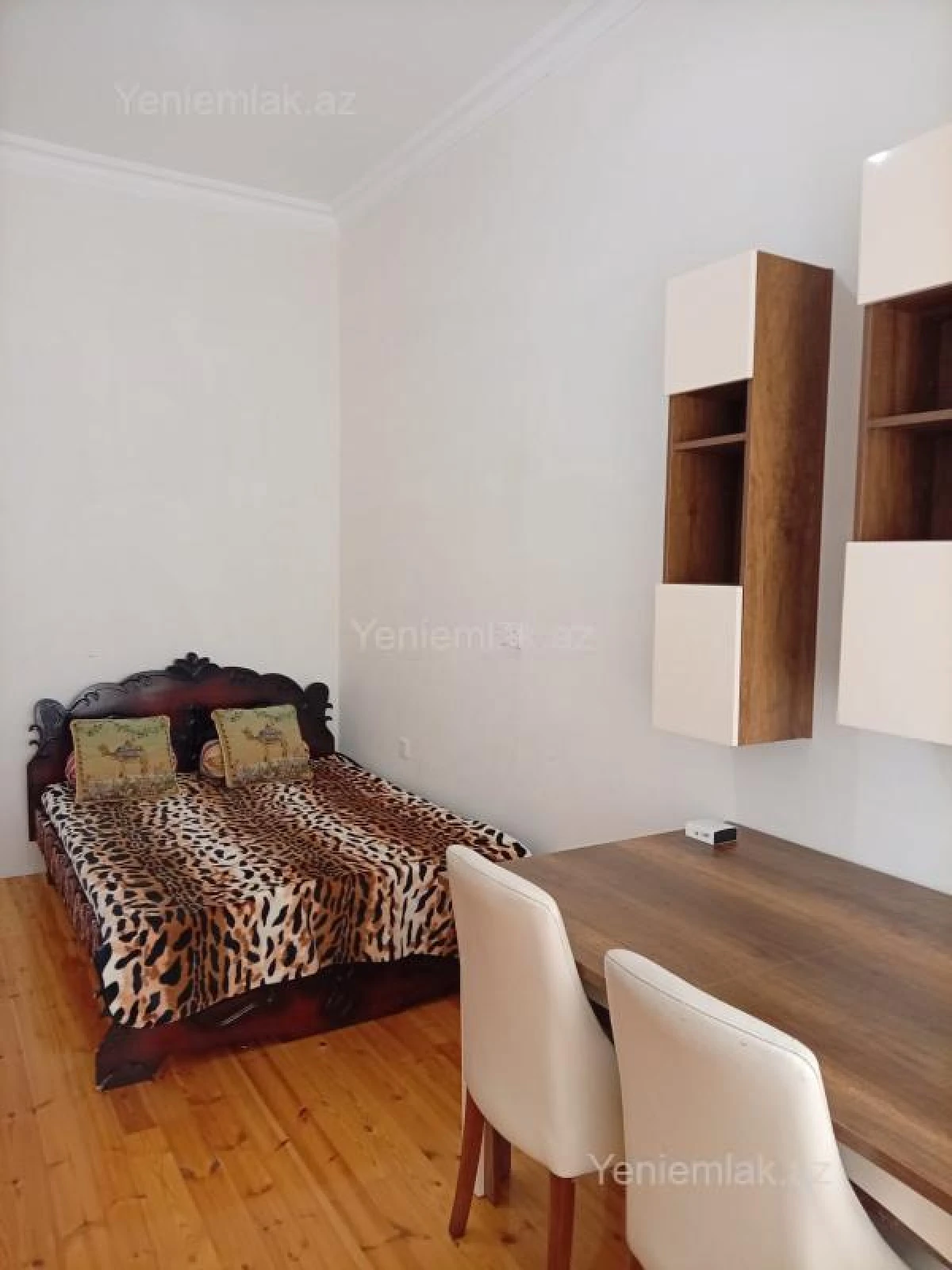 Satılır 6 otaqlı həyət evi 400 m²