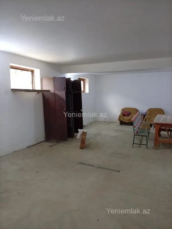 Satılır 6 otaqlı həyət evi 400 m²