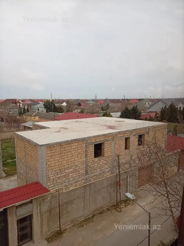Satılır 6 otaqlı həyət evi 400 m²