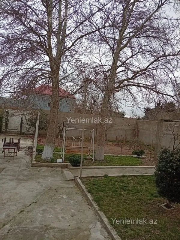 Satılır 6 otaqlı həyət evi 400 m²