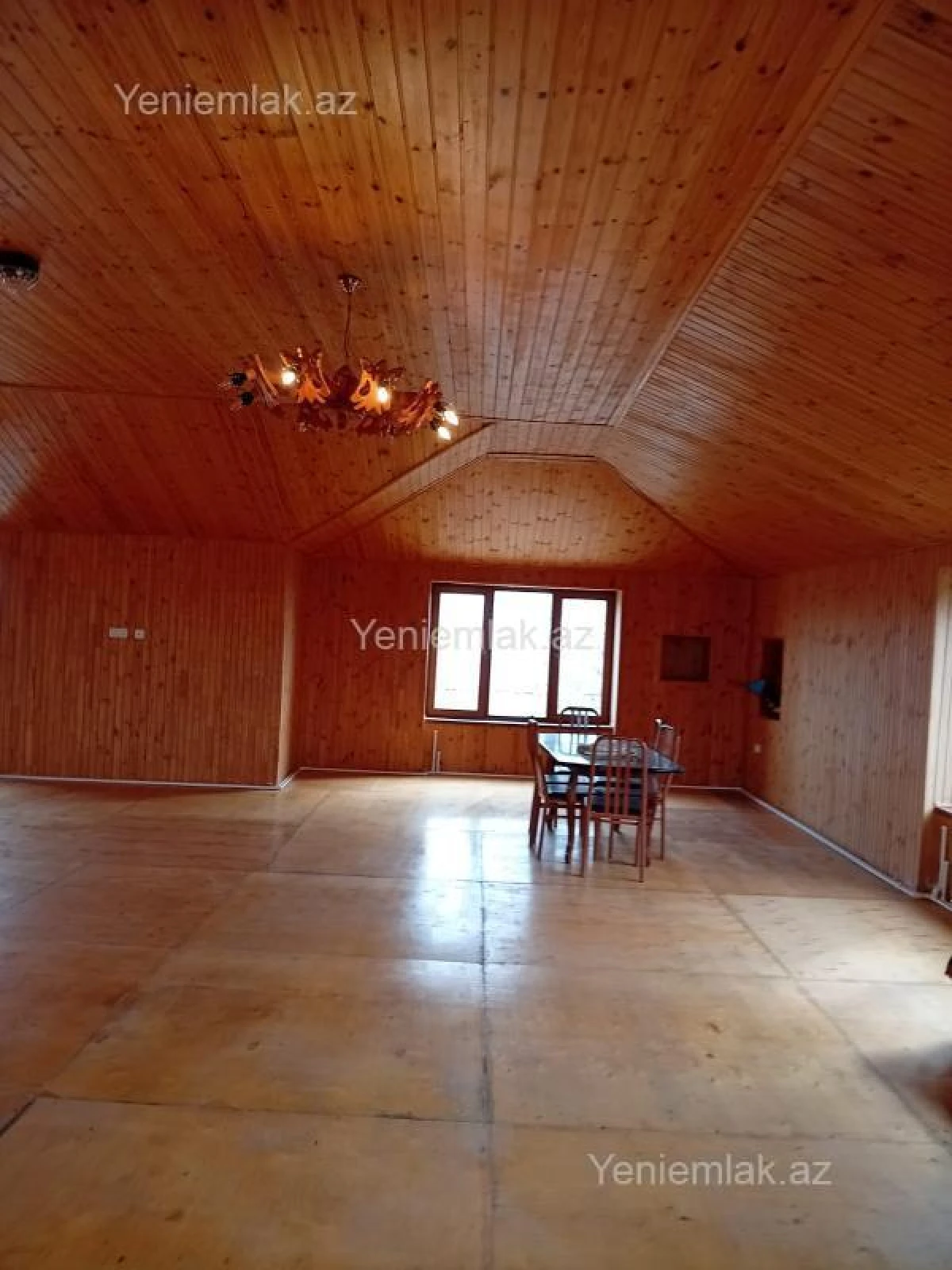 Satılır 6 otaqlı həyət evi 400 m²