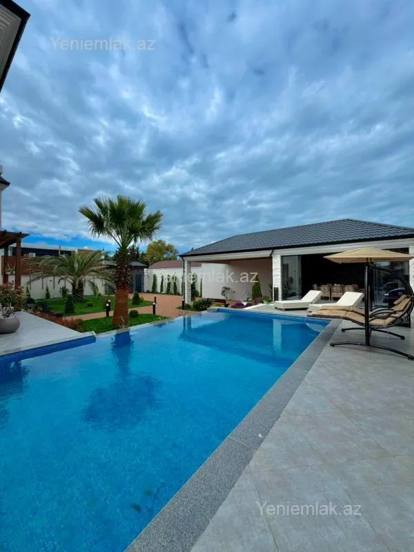 Satılır 6 otaqlı həyət evi 400 m²