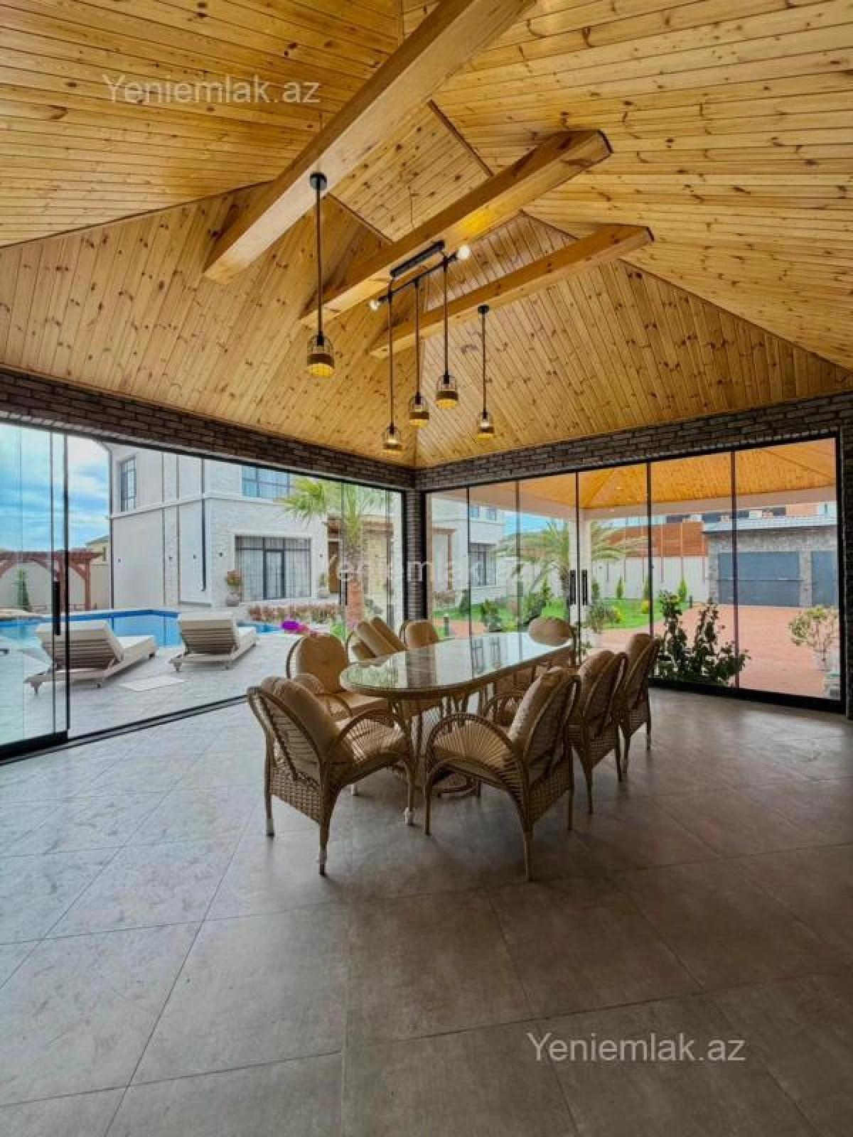 Satılır 6 otaqlı həyət evi 400 m²