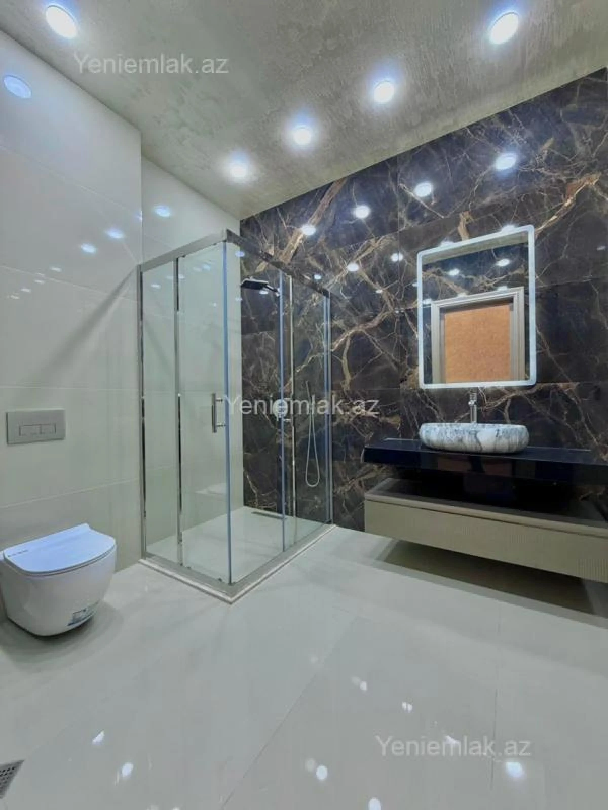 Satılır 6 otaqlı həyət evi 400 m²