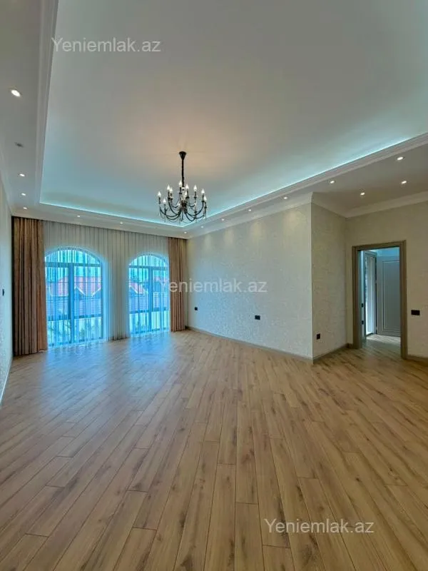 Satılır 6 otaqlı həyət evi 400 m²