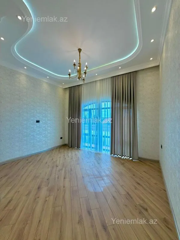 Satılır 6 otaqlı həyət evi 400 m²