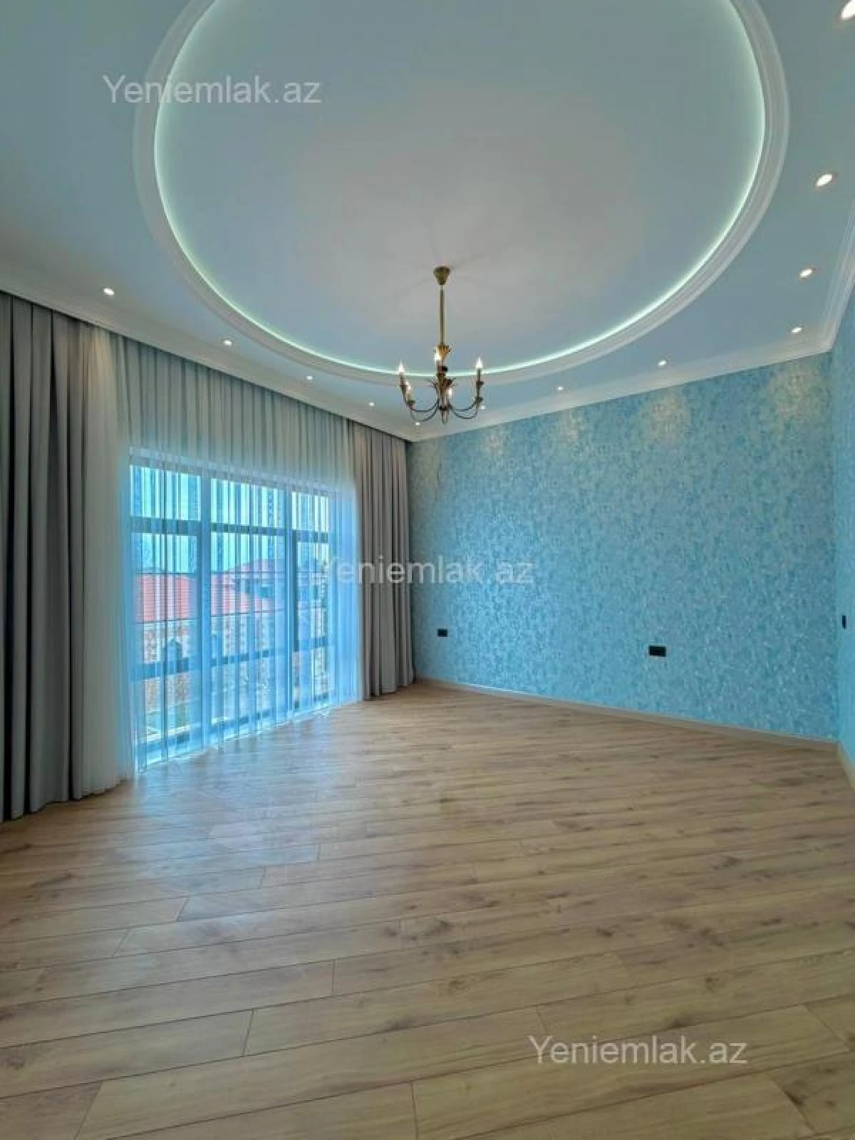 Satılır 6 otaqlı həyət evi 400 m²