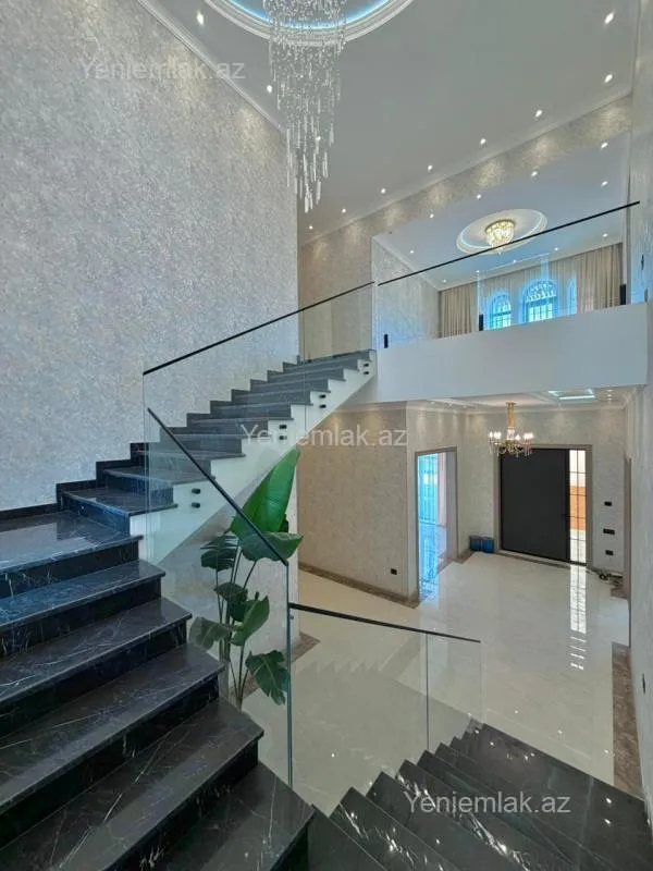 Satılır 6 otaqlı həyət evi 400 m²