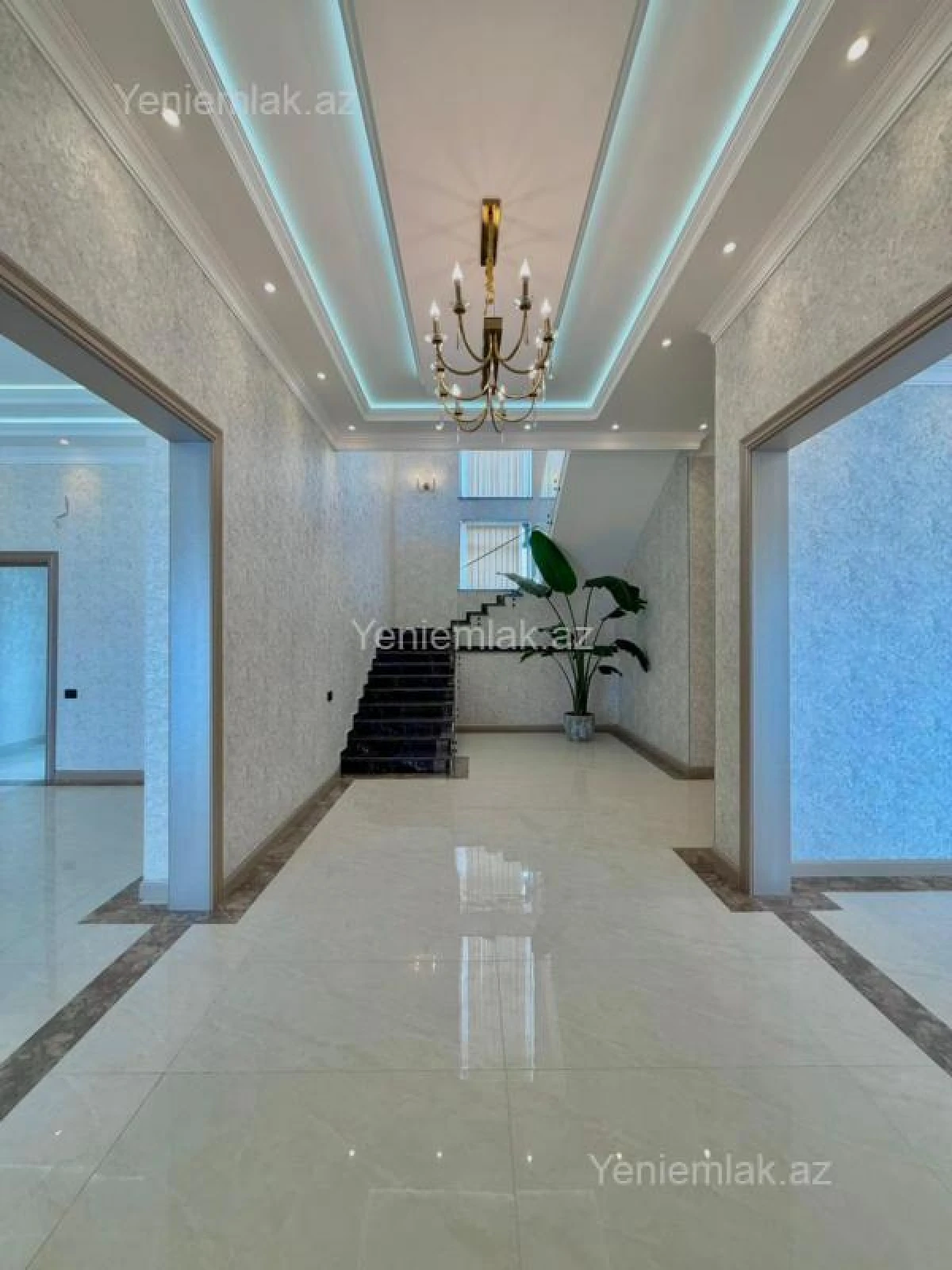 Satılır 6 otaqlı həyət evi 400 m²