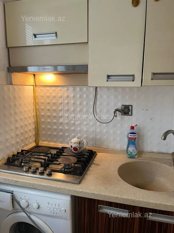 Satılır 2 otaqlı köhnə tikili 35 m²
