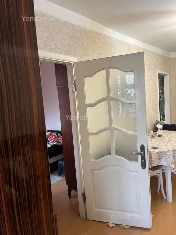 Satılır 2 otaqlı köhnə tikili 35 m²