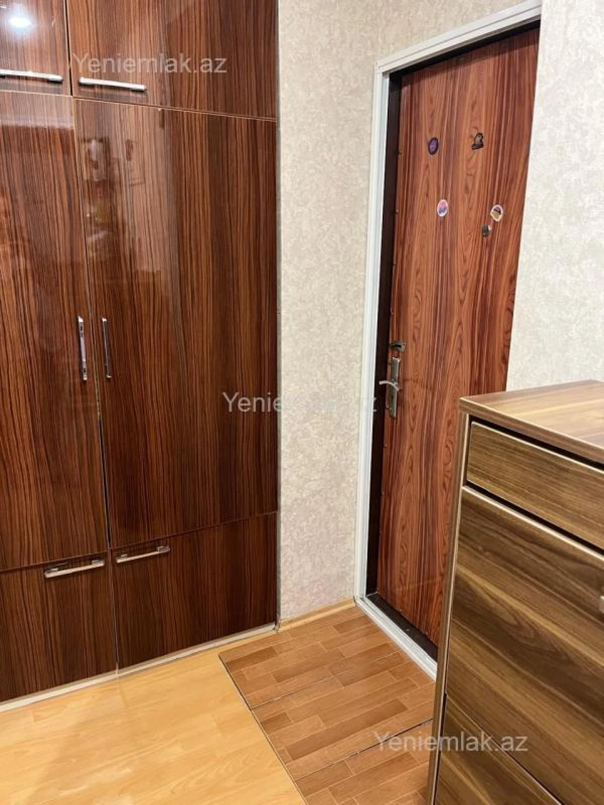 Satılır 2 otaqlı köhnə tikili 35 m²