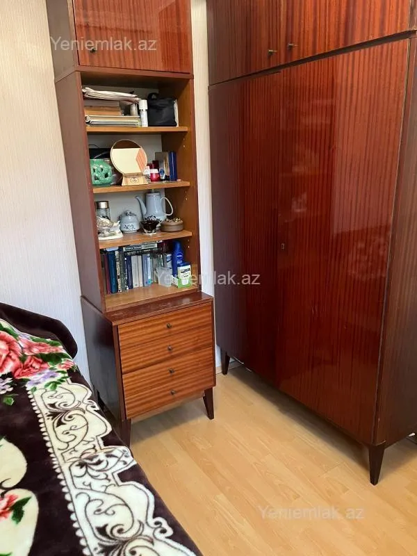 Satılır 2 otaqlı köhnə tikili 35 m²