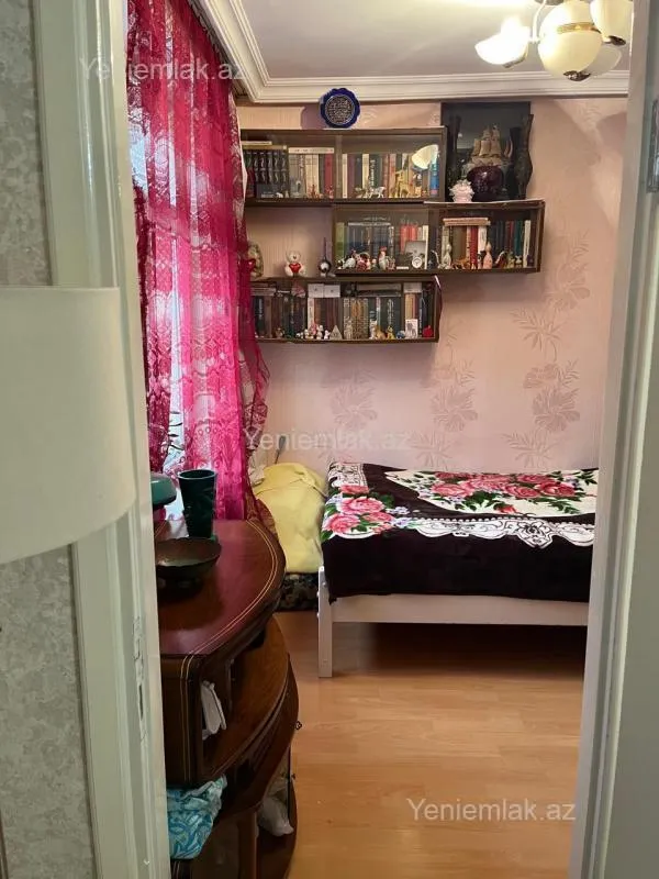 Satılır 2 otaqlı köhnə tikili 35 m²