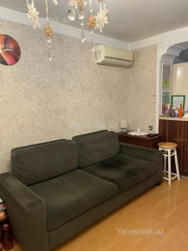 Satılır 2 otaqlı köhnə tikili 35 m²