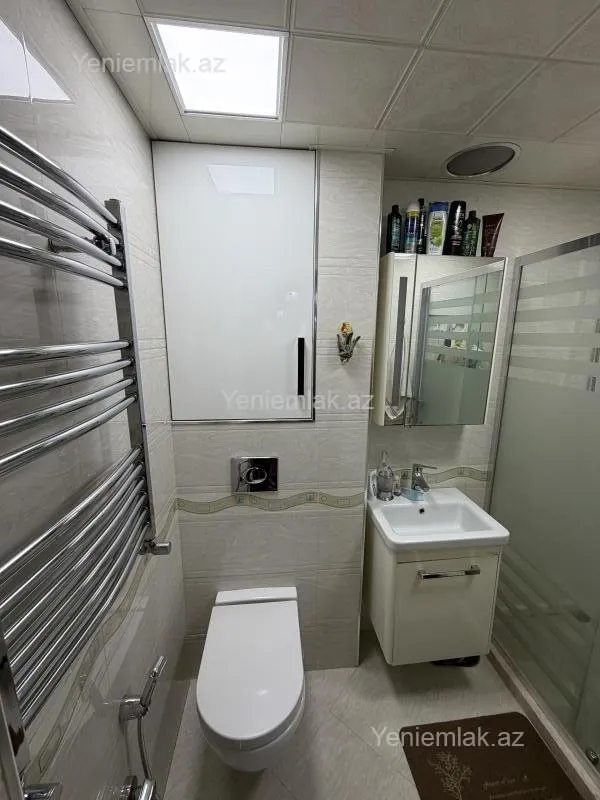 Satılır 2 otaqlı köhnə tikili 58 m²